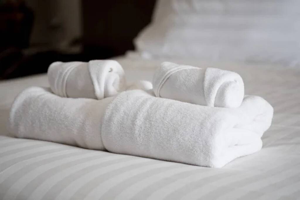 Hotel-style Bedlinen & Towels